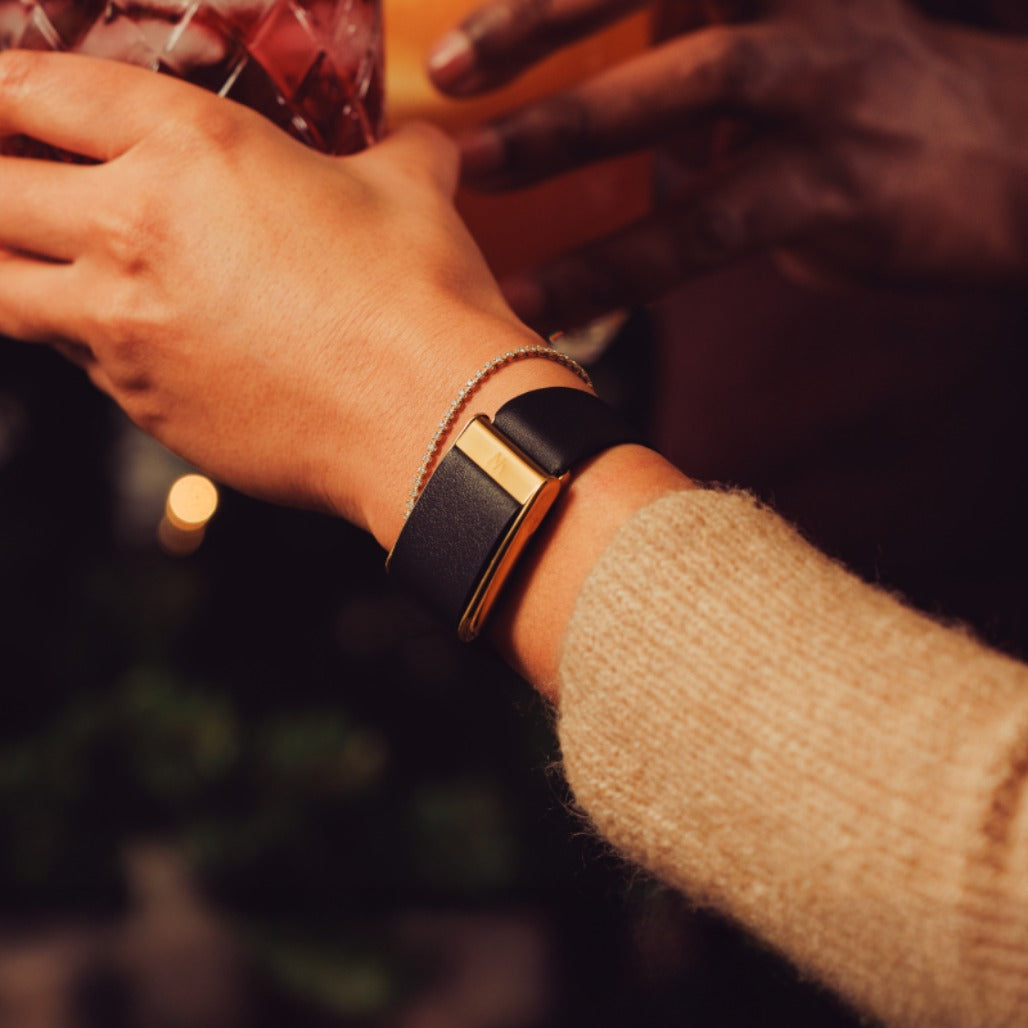 WHOOP MG LeatherLuxe Tapered Band - Small/Medium - Black With Gold