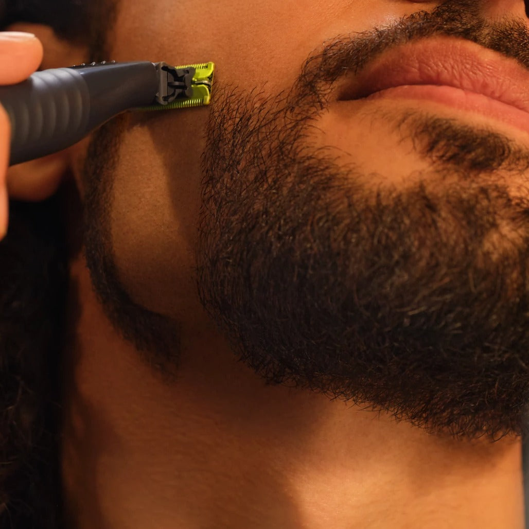 Philips OneBlade Face QP1424/10 - Trim, edge and shave any length of hair