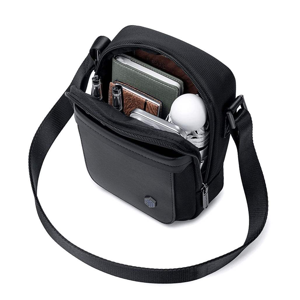 Arctic Hunter Waterproof Compact Cross Body Bag | K00688