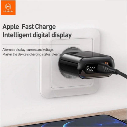 MCDODO 20W Fast Charger Adapter PD 3.0 + QC 3.0 with Digital Display and Type-C to Lightning Cable
