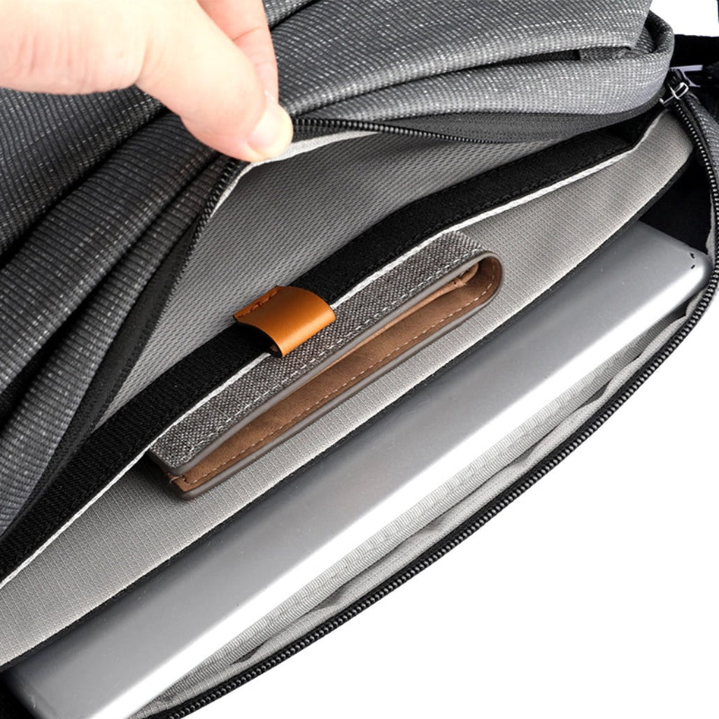 Mark Ryden Fingon Ⅰ - Leather Large Capacity City Commuter Daily Messenger Bag