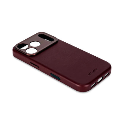 Decoded Leather Case | Burgundy Limited Edition | iPhone 17 Pro / iPhone 17 Pro Max