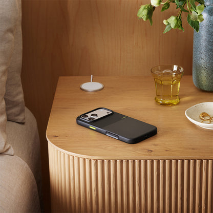 Beats iPhone 17 Pro / 17 Pro Max Rugged Case with MagSafe and Camera Control (IC)