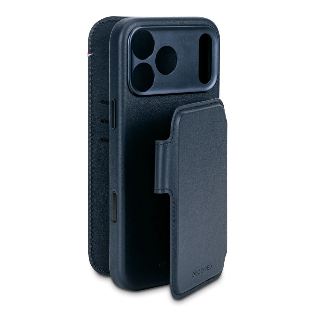 Decoded Leather Detachable Wallet Case | Navy Shadow | iPhone 17 Pro