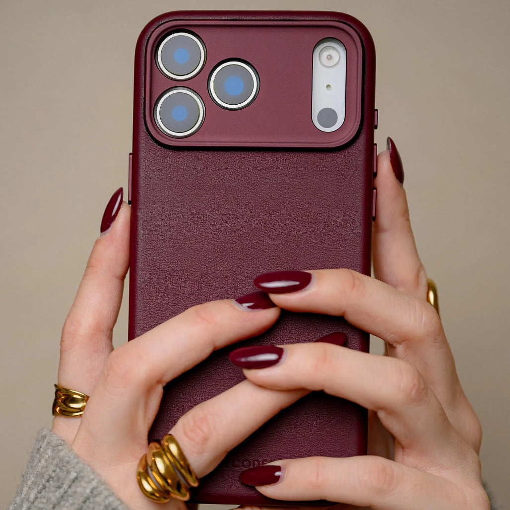 Decoded Leather Case | Burgundy Limited Edition | iPhone 17 Pro / iPhone 17 Pro Max